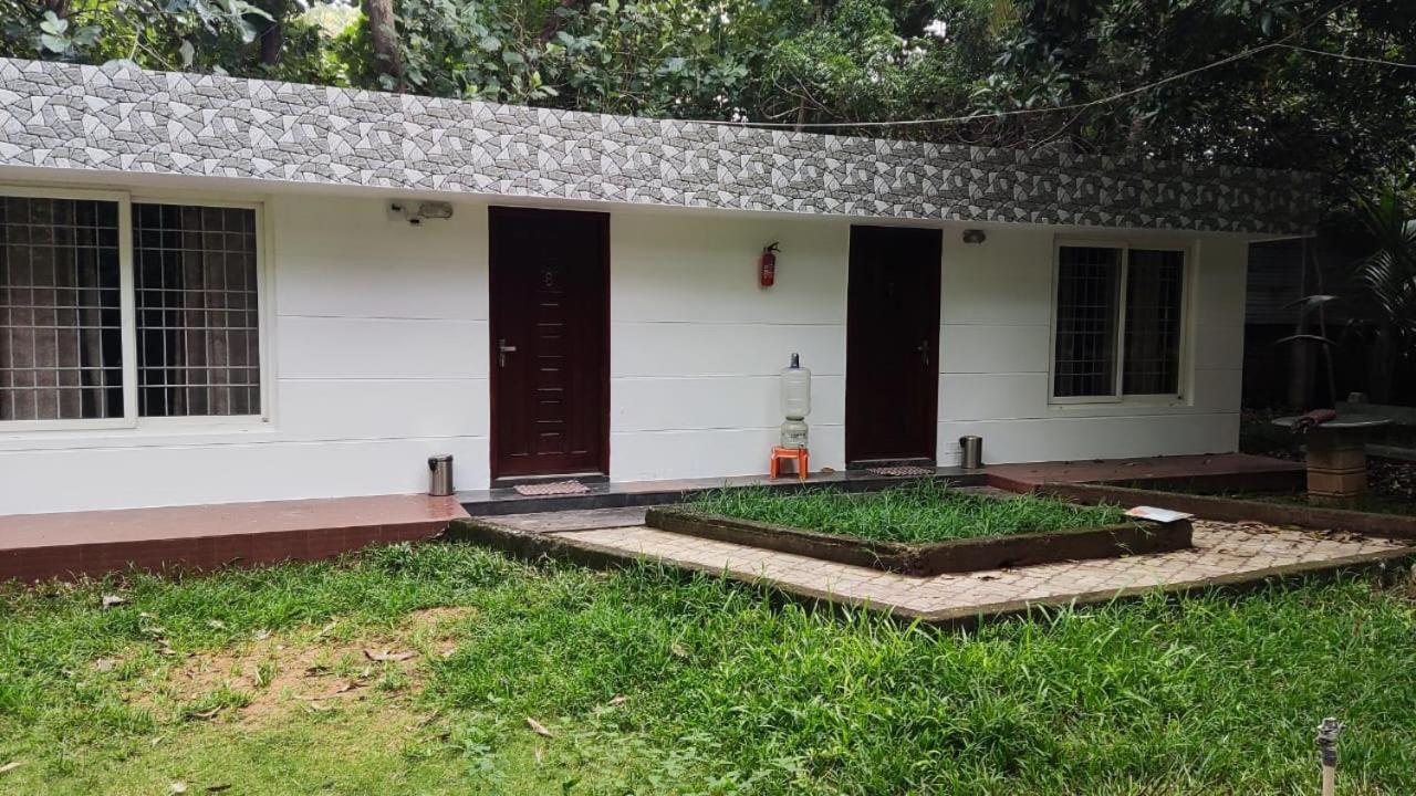 Sri Sai Farm House Puduccseri Kültér fotó